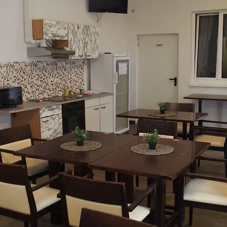 卡萨托颇力诺旅馆